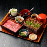 本まぐろ炭火焼きひつまぶし/本まぐろ中トロ赤身鉄火/お出汁/小鉢/薬味/茶碗蒸し