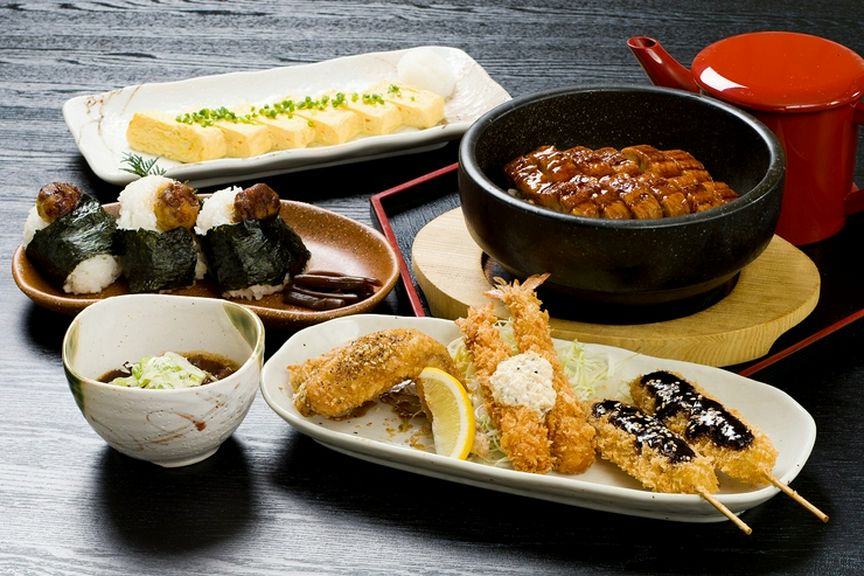 定番からオリジナルまで!名古屋飯各種。