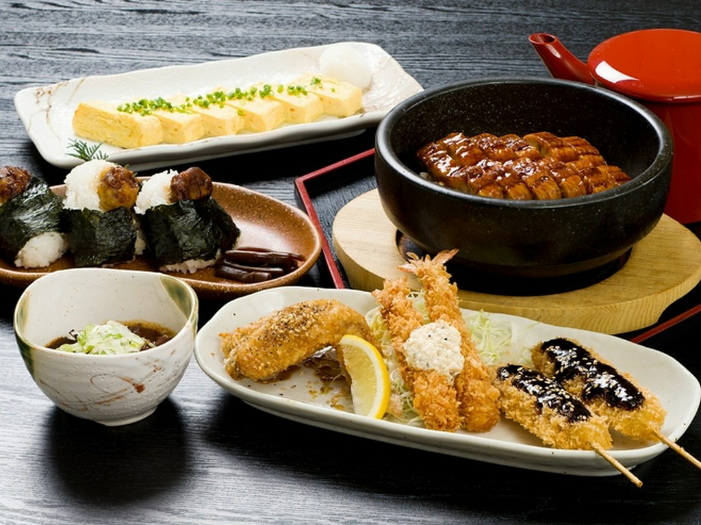 定番からオリジナルまで！名古屋飯各種。