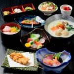 鮪食べ比べの入った季節の海鮮コース！※20名様以上大皿のご提供となります