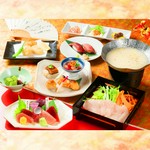 マグロ専門店ならではの創作料理が贅沢に楽しめます☆　※20名様以上は一部大皿でのご提供となります。
