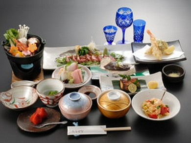 【新年会】予約受付中！飲み放題付プラン5000円〜／最大48名様