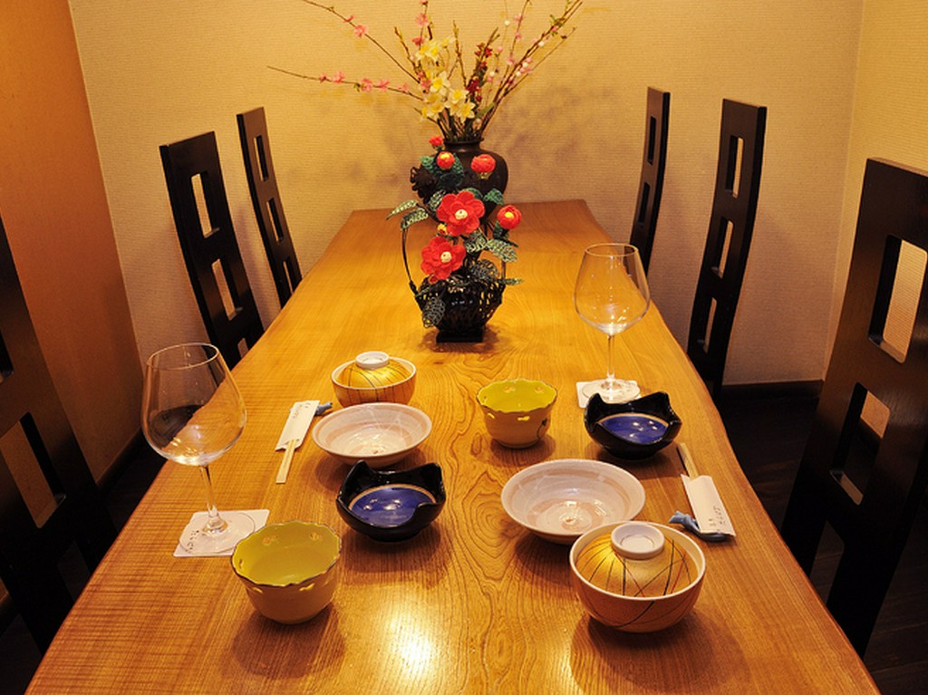 四季折々の会席料理を堪能。飲み放題付プラン7200円より