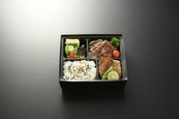 牛はらみステーキ・厚木名物とん漬け・煮物