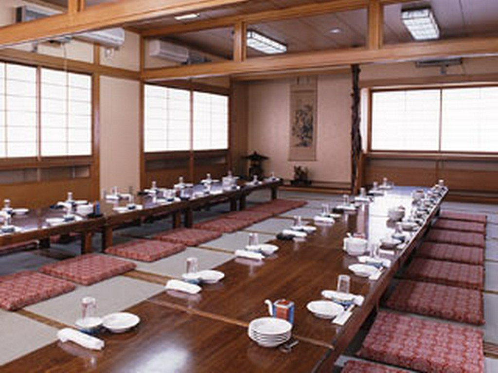最大48名様まで収容可能な3階の大座敷!!
