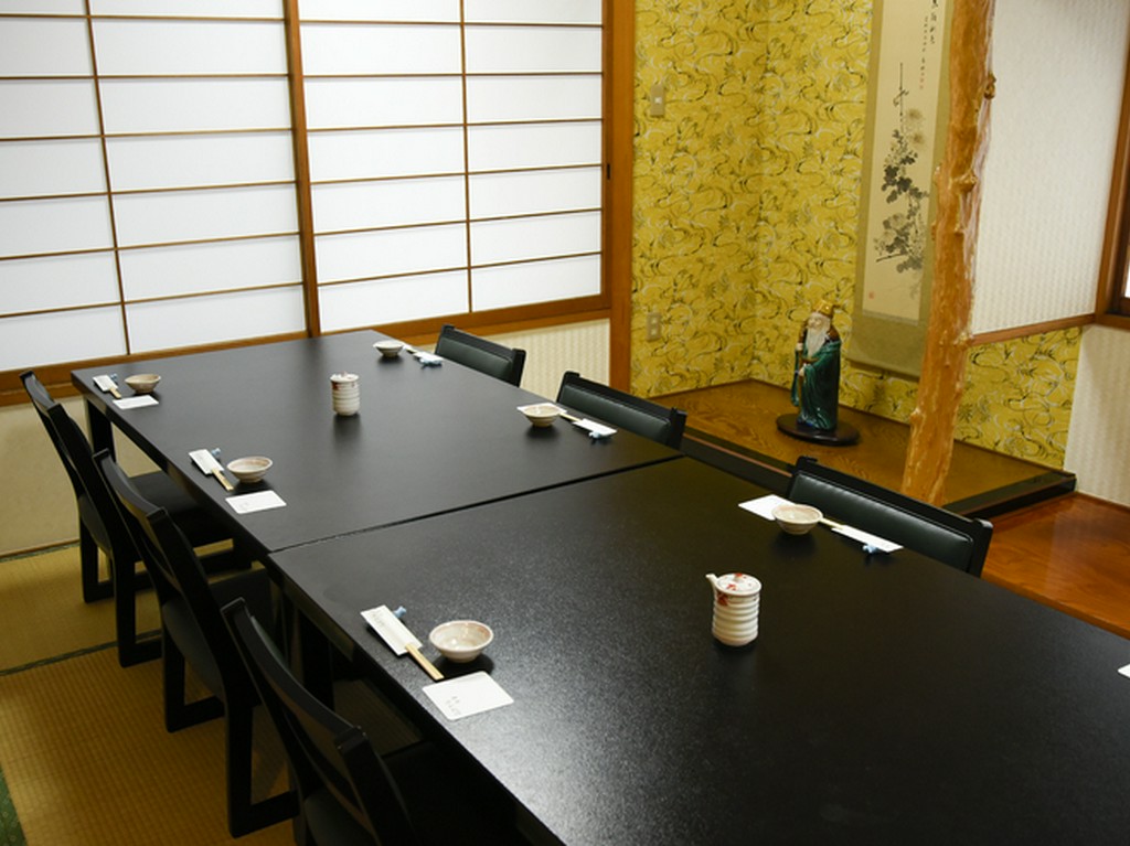 2階の個室は、しっとりしたお座敷