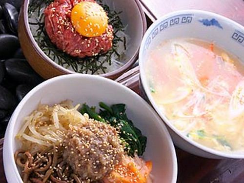 お肉以外のメニューも自信あり。種類は豊富です