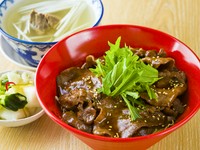 国産牛テールスープ・お新香・温玉付き