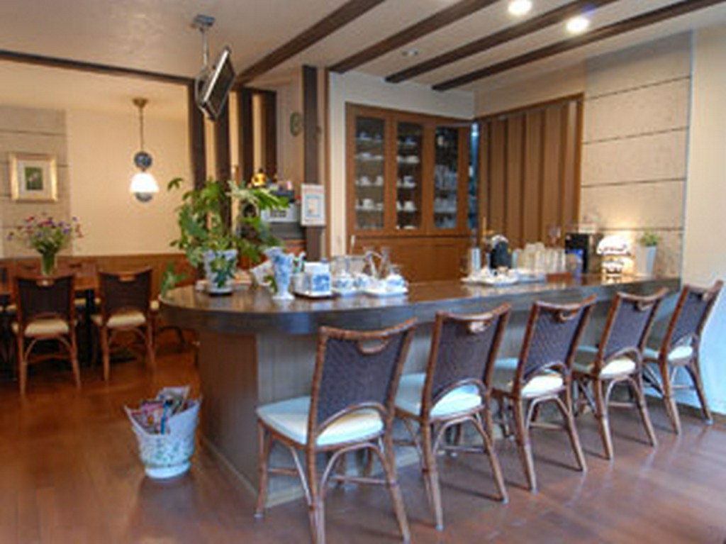 落ち着いた雰囲気の店内。