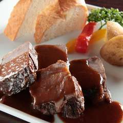 和牛の赤ワイン煮