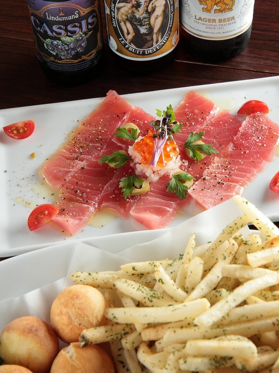 フライドチーズ＆ポテトと鮪のカルパッチョ