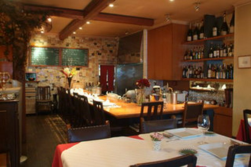 時をわすれ 料理・ワインをお楽しみ下さい。