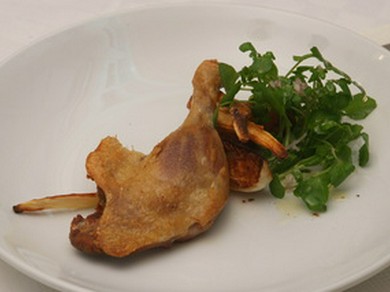 鴨のコンフィー　季節の根菜添え