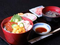 三色丼