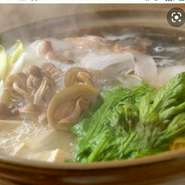 大小完全個室のお座敷で当日入れ替えもないので時間の許す限り閉店までゆっくり楽しめます。
すき焼きや水炊きしゃぶしゃぶなどボリュームもあり野菜のおかわりも無料です！
歓送迎会や同窓会・誕生日会にオススメ