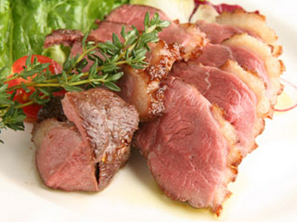 フランス産鴨胸肉のロースト！ロゼに仕上げるのが決め手です！
