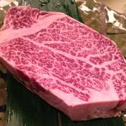 和牛、国産合鴨、比内地鶏、国産豚肉、国産若鳥など一夜干しと少しお肉もという方に、色々なお肉をご用意しております。