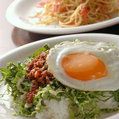 タコライスとペペロンチーノ【桜えび】