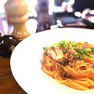 プラス100円でモチモチの生パスタに変更も出来ます。