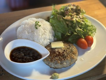 手造り牛ハンバーグプレート