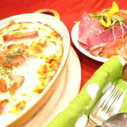 お料理＋ドリンク＋デザートがついたお得なセット！大盛りorサラダグレードアップが無料です