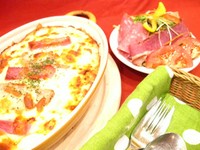 お料理＋ドリンク＋デザートがついたお得なセット！大盛りorサラダグレードアップが無料です