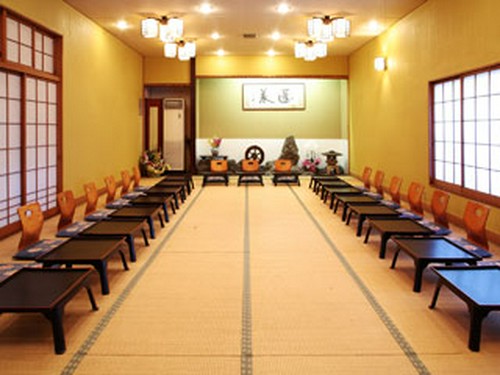 広い宴会場をご用意！　多人数での大宴会も可能！