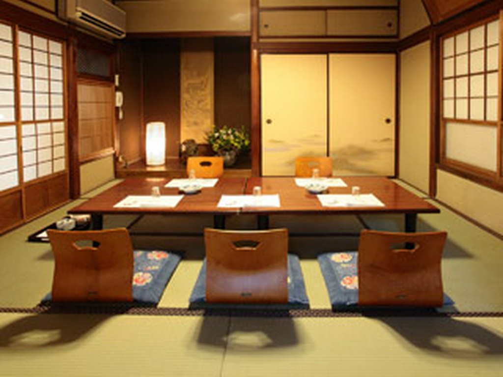 より落ち着いた空間でお食事を楽しむために個室もご用意！