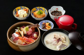 大海の海鮮丼　