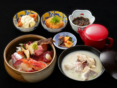 大海の海鮮丼　