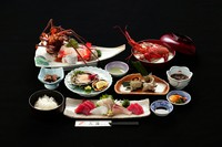 ≪伊勢海老1尾、アワビのお造り、お造り、サザエのつぼ焼き、小鉢2種、ご飯、伊勢海老の味噌汁≫