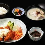 ≪チキン南蛮、小鉢、ご飯、瀬魚の味噌汁≫