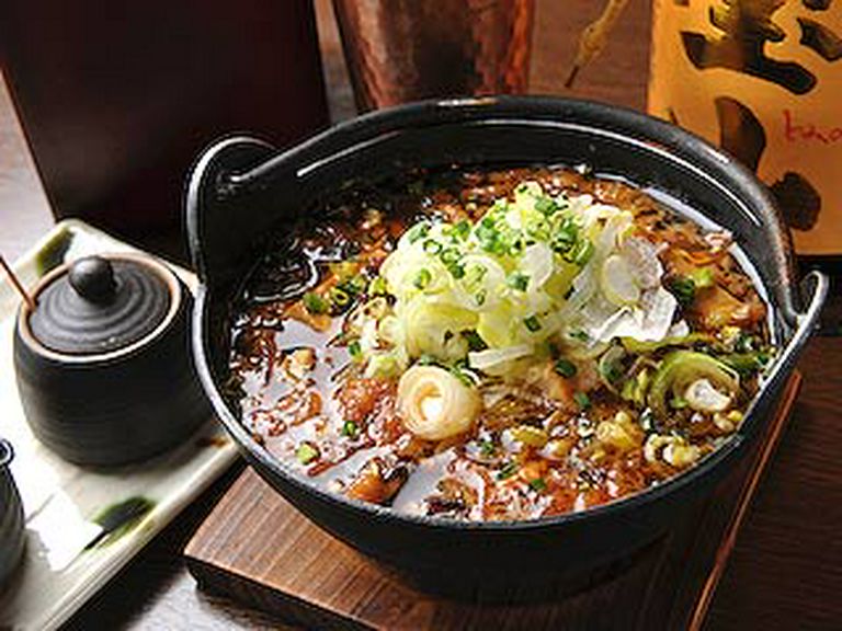 牛すじ肉と豆富をじっくり煮込んだ10食限定「肉豆富」