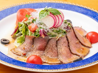 牛肉のカルパッチョ風サラダ