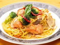 サーモン＆ブロッコリーのクリームパスタ（あっさりクリーム）