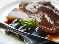 特別な記念日やデートなどにオススメのコースプランです。デザートプレート付き


