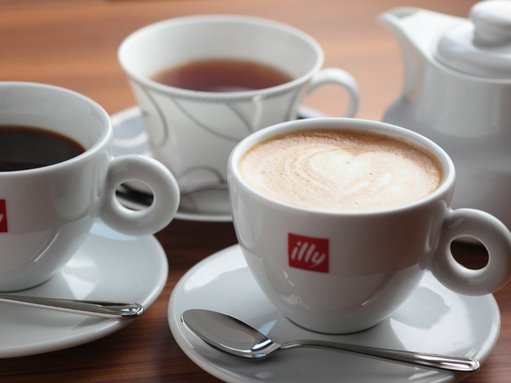 カフェロッソ門脇氏によるオリジナル焙煎豆を使用