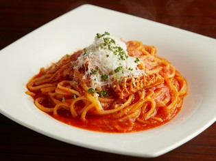 パスタ料理の中の一品『トリッパのトマトソース　リングイネ』