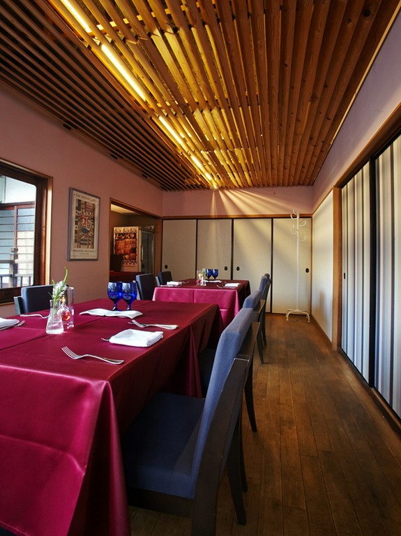 どの席に座っても、見所がたくさんあるお部屋