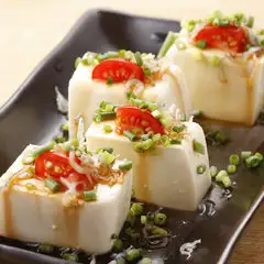 『ちょっとこりめのトウフサラダ』