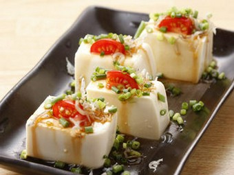 『ちょっとこりめのトウフサラダ』