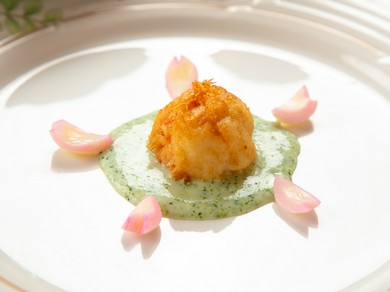 平日ランチタイム限定 会席料理　4000円（税別）