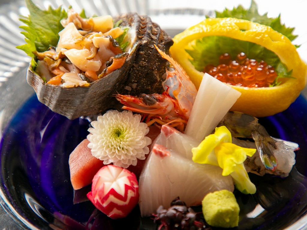 会席料理　8000円（税別）