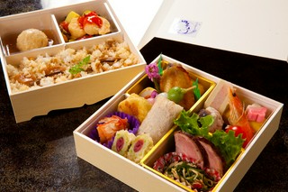 折詰弁当二段 2,500円（税別）【３日前までの要予約】