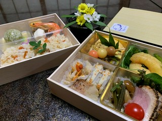 折詰弁当二段 2,800円(税別)【3日前までの要予約】
