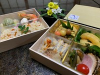 【配達料金】
お弁当の配達は別途送料がかかります。
配達地域は別府市、日出町、大分市、由布市、
杵築市その他エリアの方ご相談ください。
エリアによって配達料金が違うので、詳しくは
お店までお問合せください