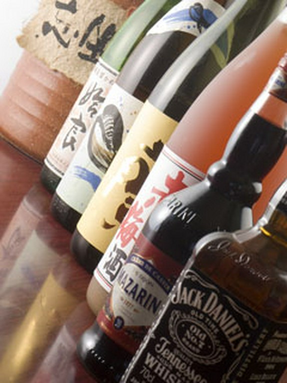 「シャブリ」をはじめ、厳選した世界のワインをリーズナブルに