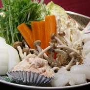 接待や会食を得意としています。新鮮な食材を存分に使った料理をご堪能ください。