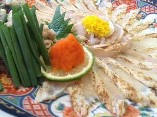 市場で毎日仕入れる新鮮な魚を使った『刺身』はオススメ!!