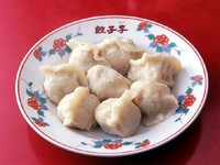 ずしりと重い「水餃子」